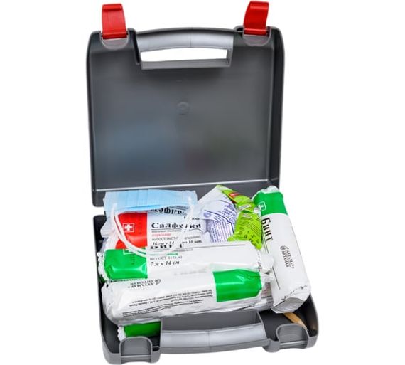 Аптечка для оказания первой помощи с применением медицинских изделий пострадавшим в дорожно-транспортных происшествиях (автомобильная) "САЛЮТ" (приказ 260н) 
, арт. 3739