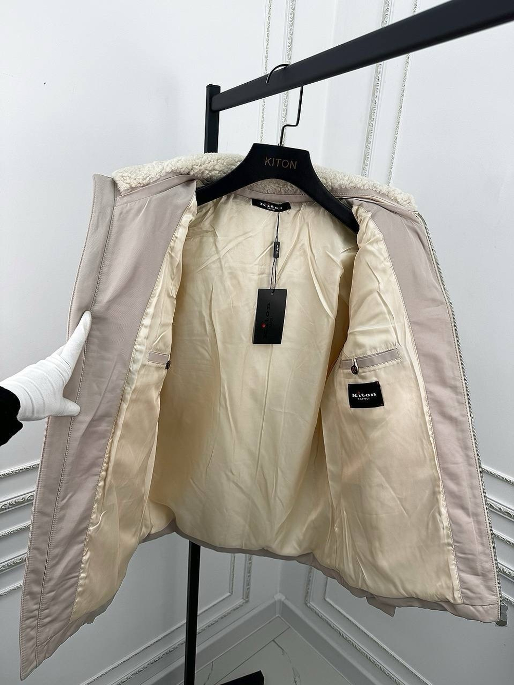 Пуховик Kiton