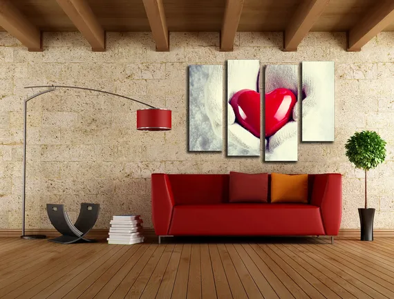 Модульная картина "Сердце в руках"