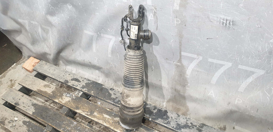 пневмостойка передняя левая Kia Quoris (KH)  Б/У Оригинал 546113t900