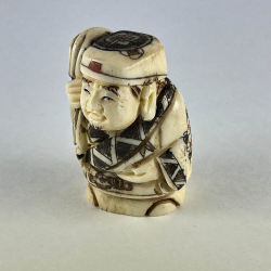 Статуэтка нэцкэ Бог Дайкоку с рисом