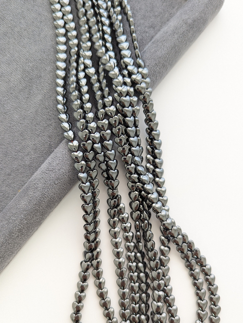 Гематит сердце 6мм, черный