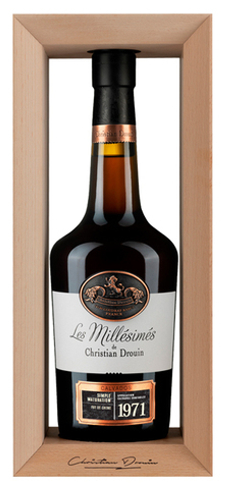 Кальвадос Christian Drouin Calvados Pays d`Auge 1971 п/уп (дерево), 0.7 л