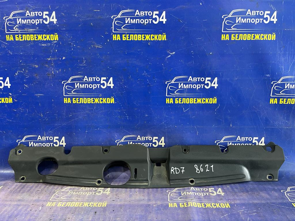 Накладка на рамку радиатора Honda CRV 2004-2006