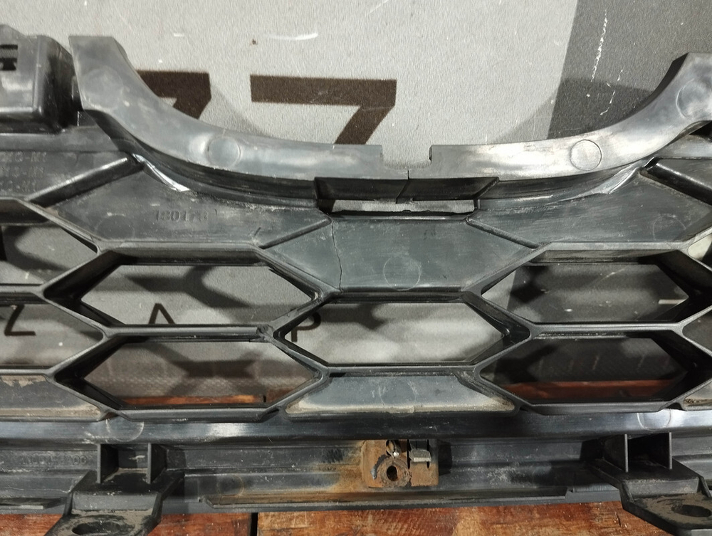 Решетка радиатора Honda CR-V 4 (RE, RM) 14-18 Б/У Оригинал 71127T1VE010