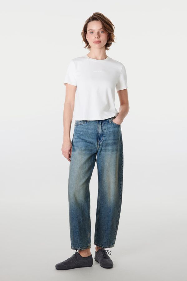 Футболка укороченная 