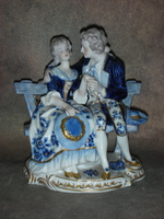 Статуэтка. Фарфор. Влюблённые на скамейке. Volkstedt. Германия