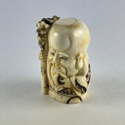 Статуэтка нэцкэ Шоусин с волшебным посохом