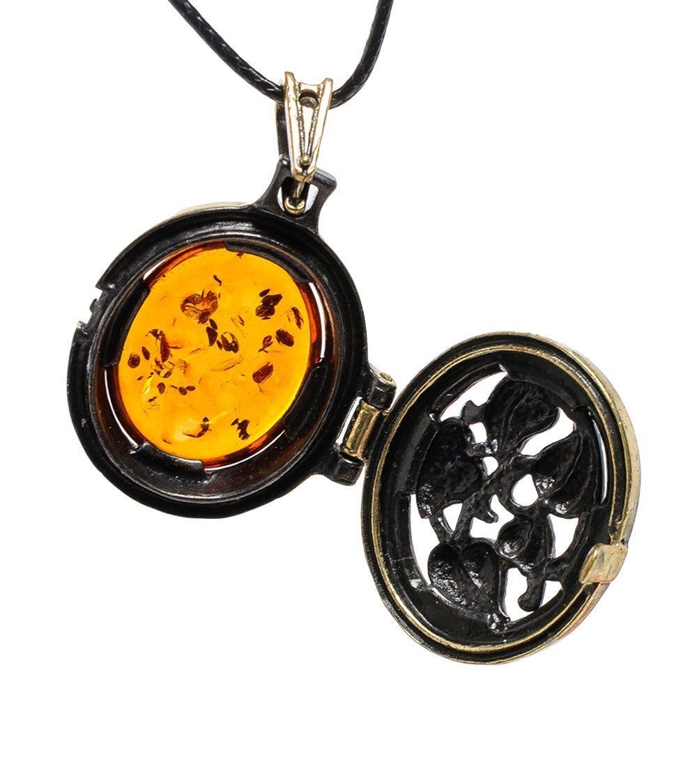 AM-1805 Подвеска «Медальон Вьюнок» (латунь, янтарь)