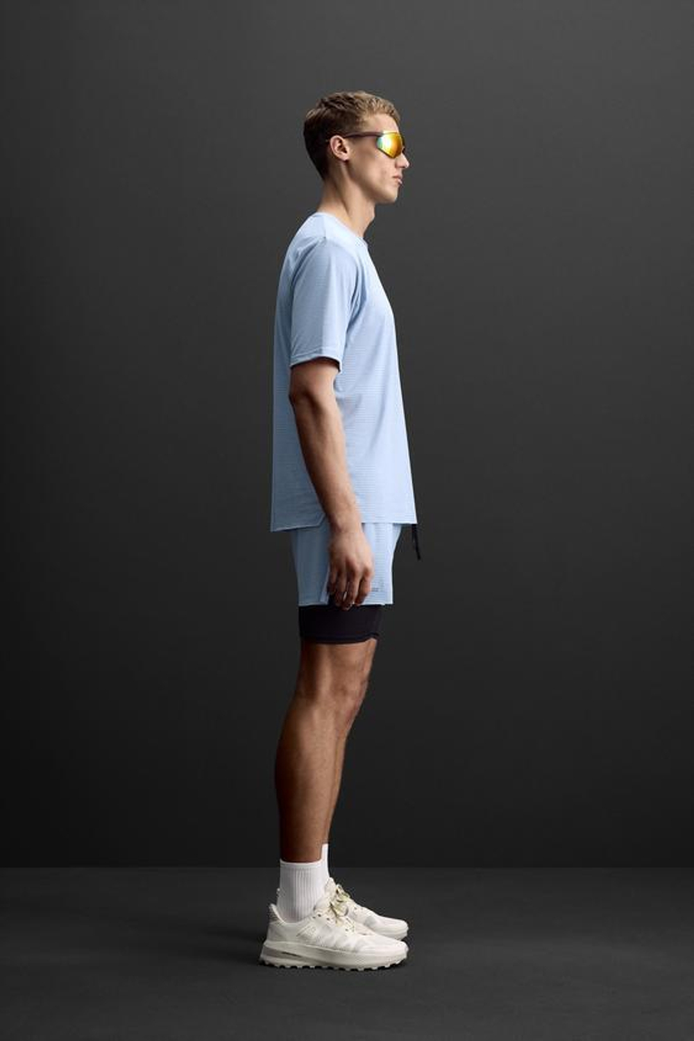 ZARA ПЕРФОРИРОВАННАЯ СПОРТИВНАЯ ФУТБОЛКА, НЕБЕСНО-ГОЛУБОЙ