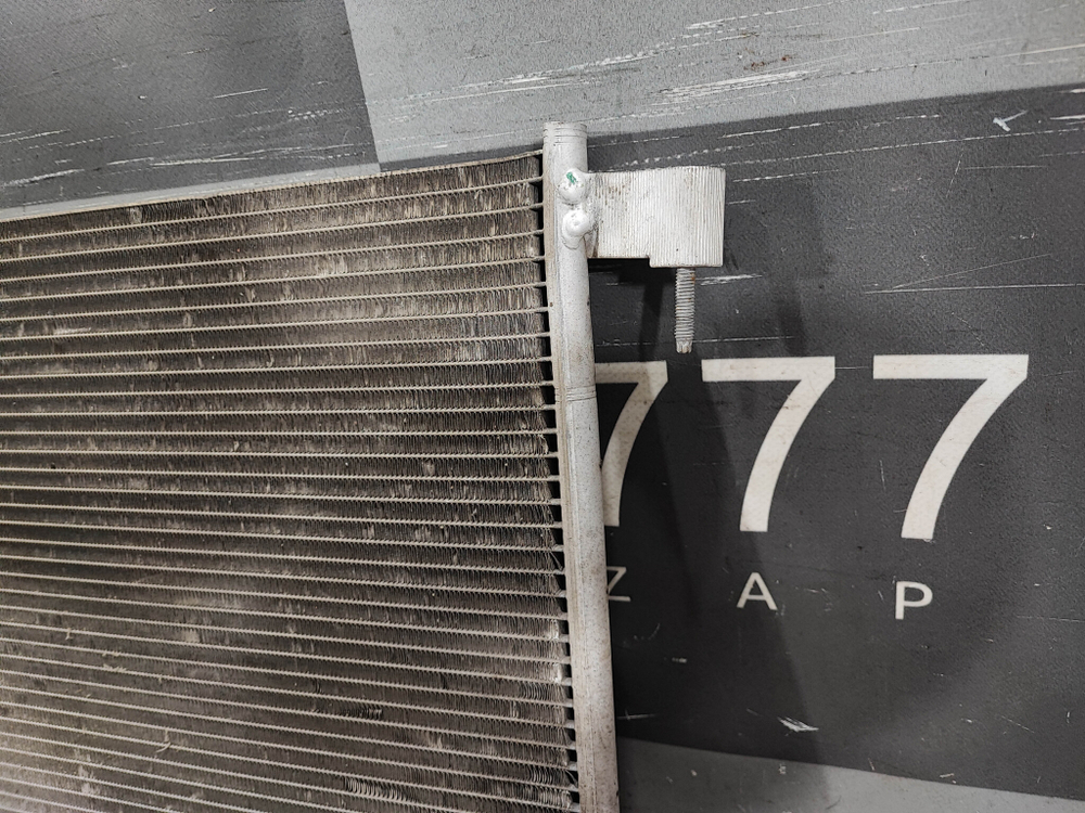 Радиатор кондиционера Mercedes C-Class (W205)  Б/У Оригинал A0995000454