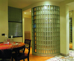 Стеклоблок половинка бесцветный волна Vitrablok 19х9х8см.