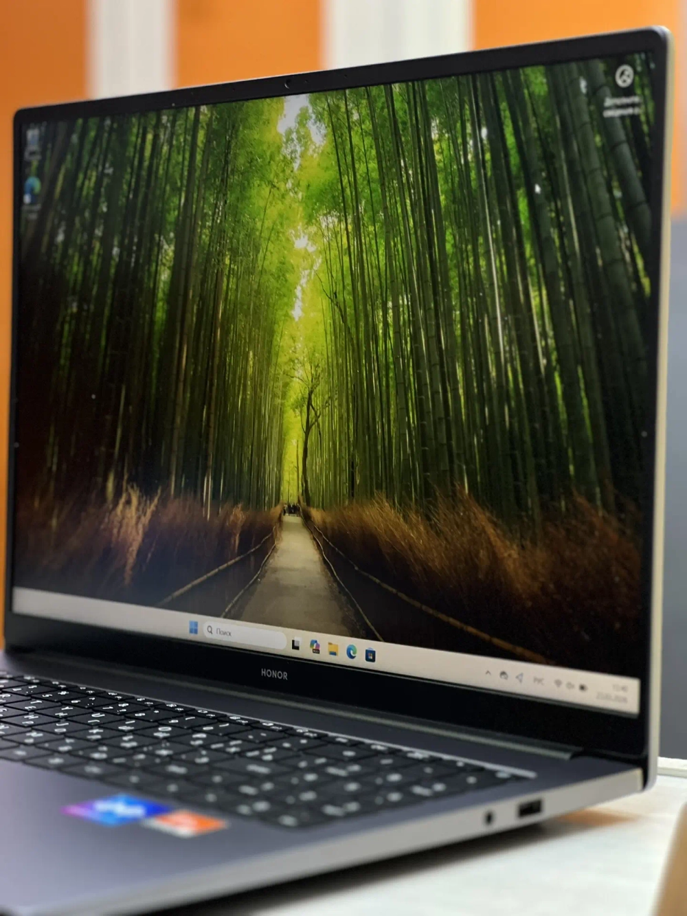 Honor MagicBook X16 2024