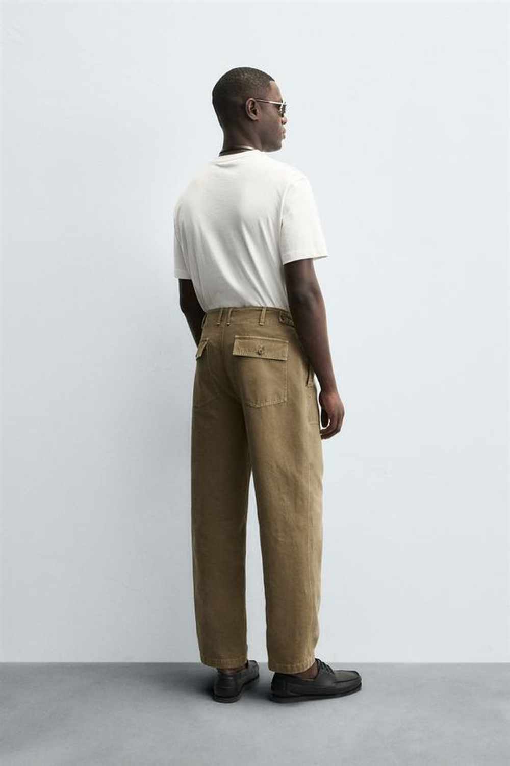 ZARA БРЮКИ REGULAR FIT С КАРМАНАМИ, КОРИЧНЕВЫЙ