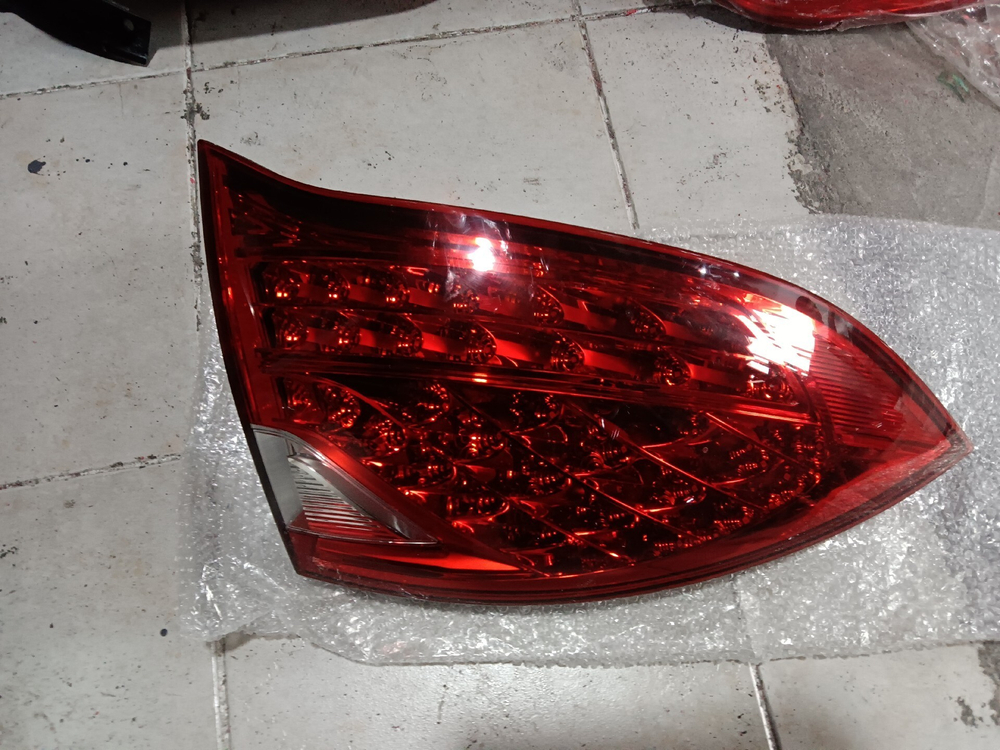оригинальные задние фонари на Mercedes, BMW, Land Rover, Audi, Lexus и др.