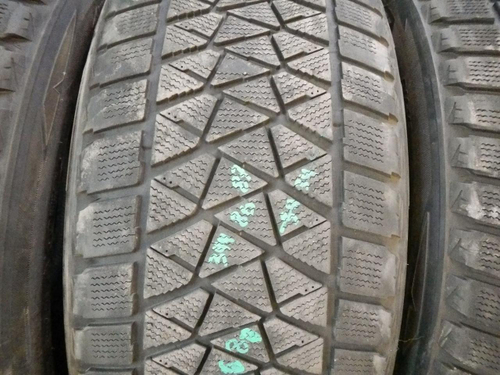 Шина Комплект шин Bridgestone Blizzak DM-V2 285/45 R22