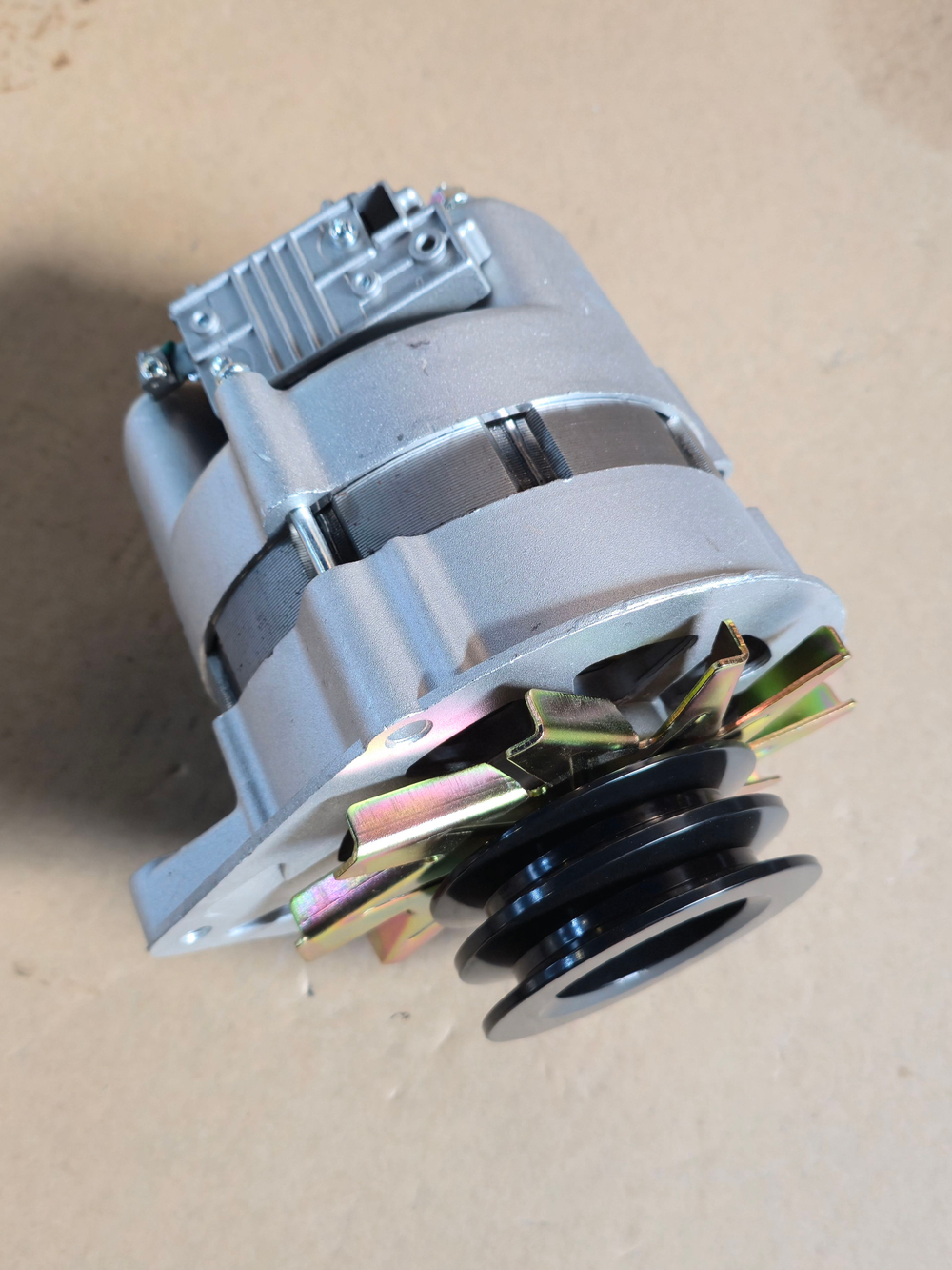 Генератор, БЕЛАЗ, дв. ЯМЗ, 28 В, 80 А, 2-ручьевой