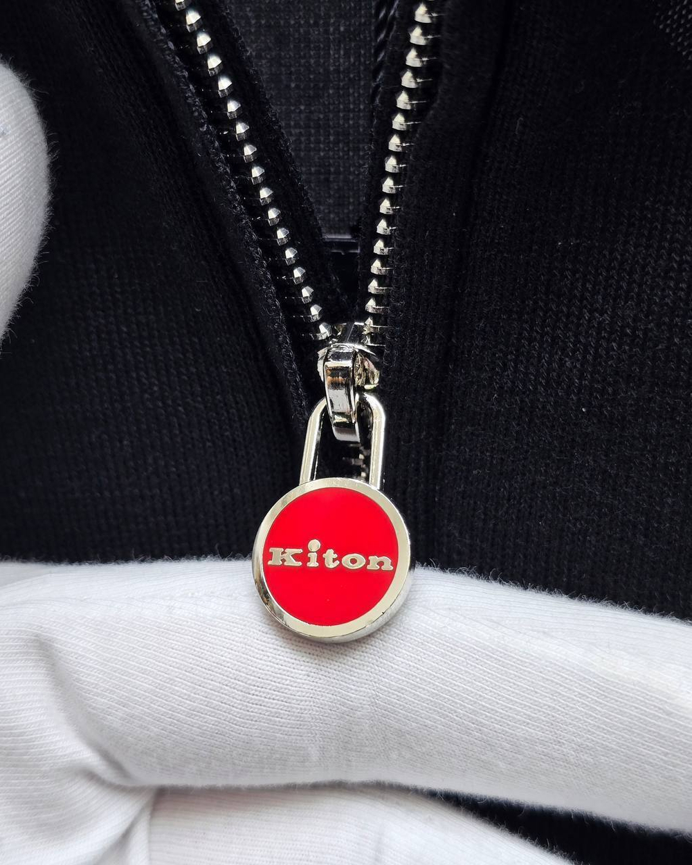 Поло Kiton