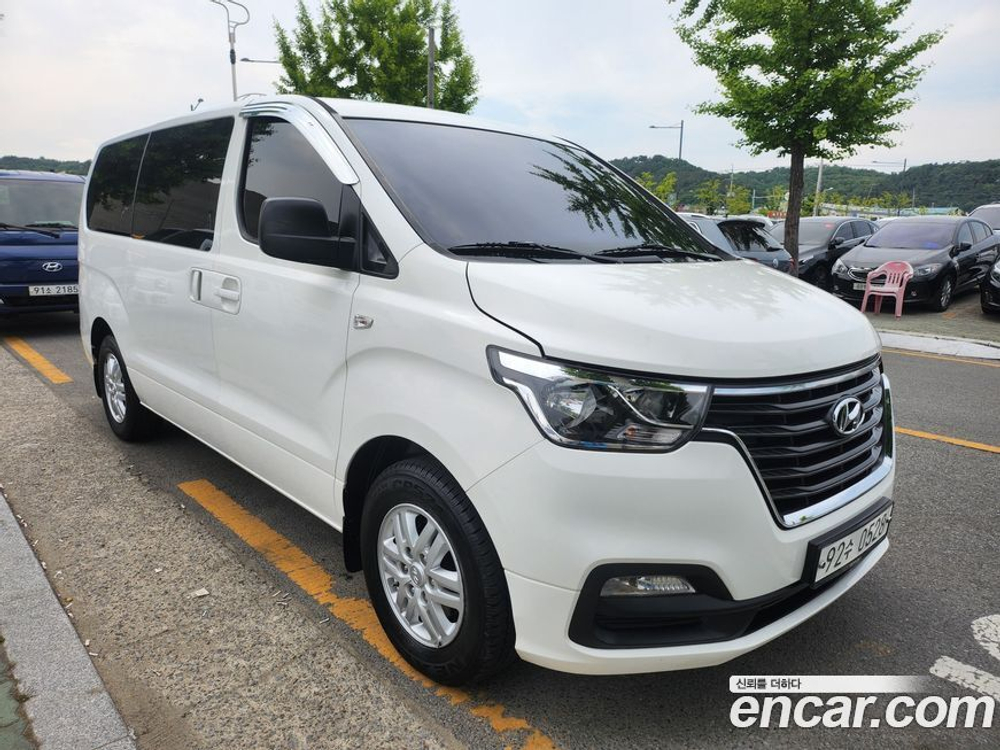 Hyundai The New Grand Starex Van 3-х местный (01.2020)