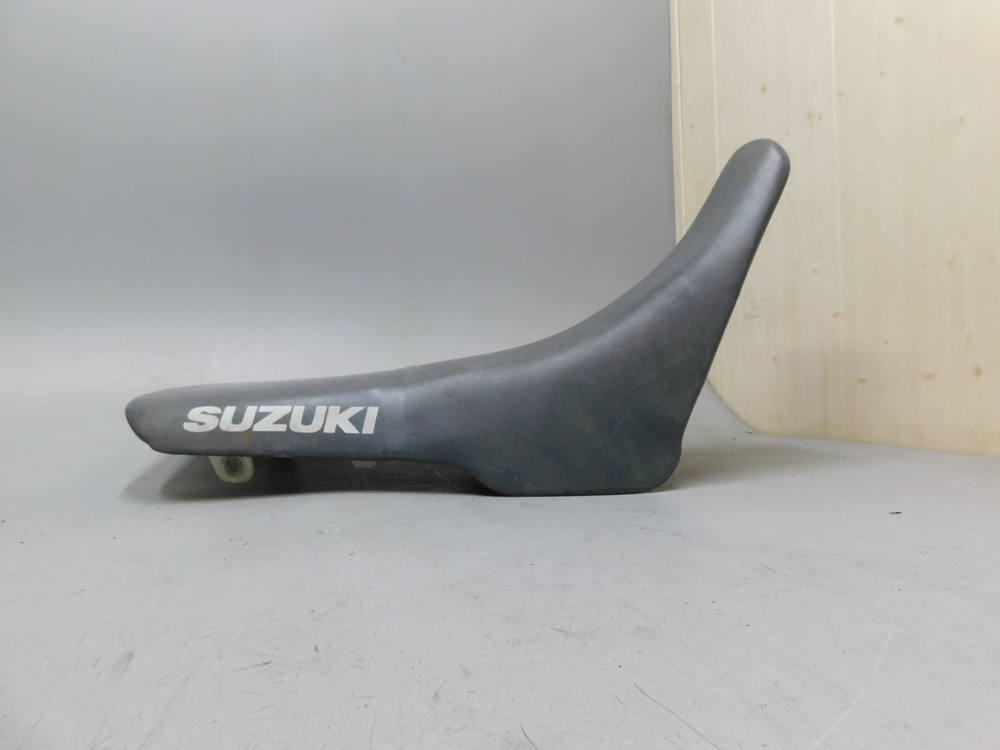 сидение Suzuki TS200 45111-03D00