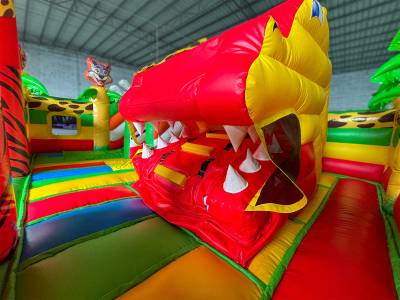 Коммерческий надувной батут «Белый клык ультра», 6*5*4 м