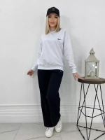 Спортивный костюм со штанами клеш