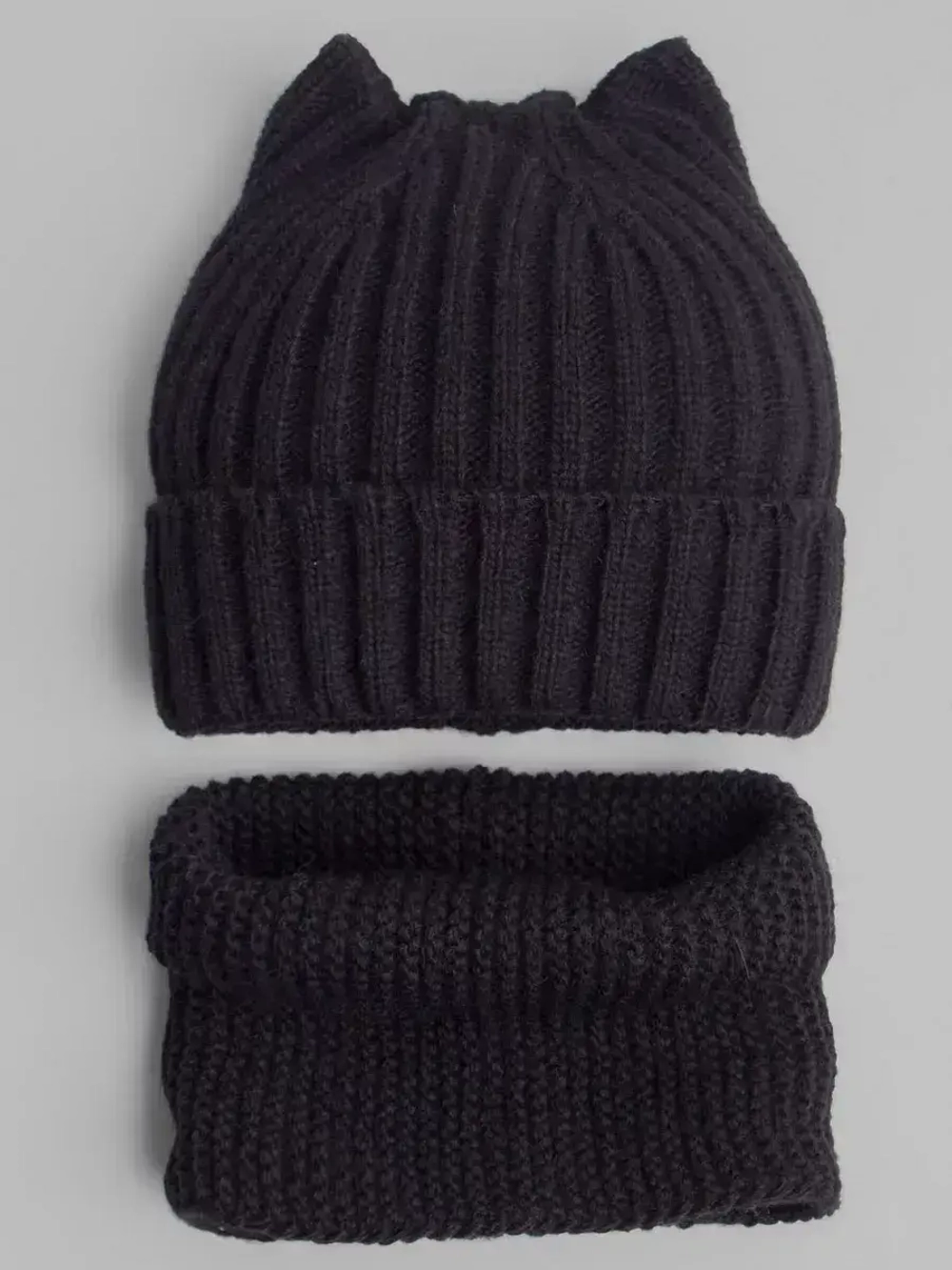 Шапка для девочки осенняя c ушками и снуд