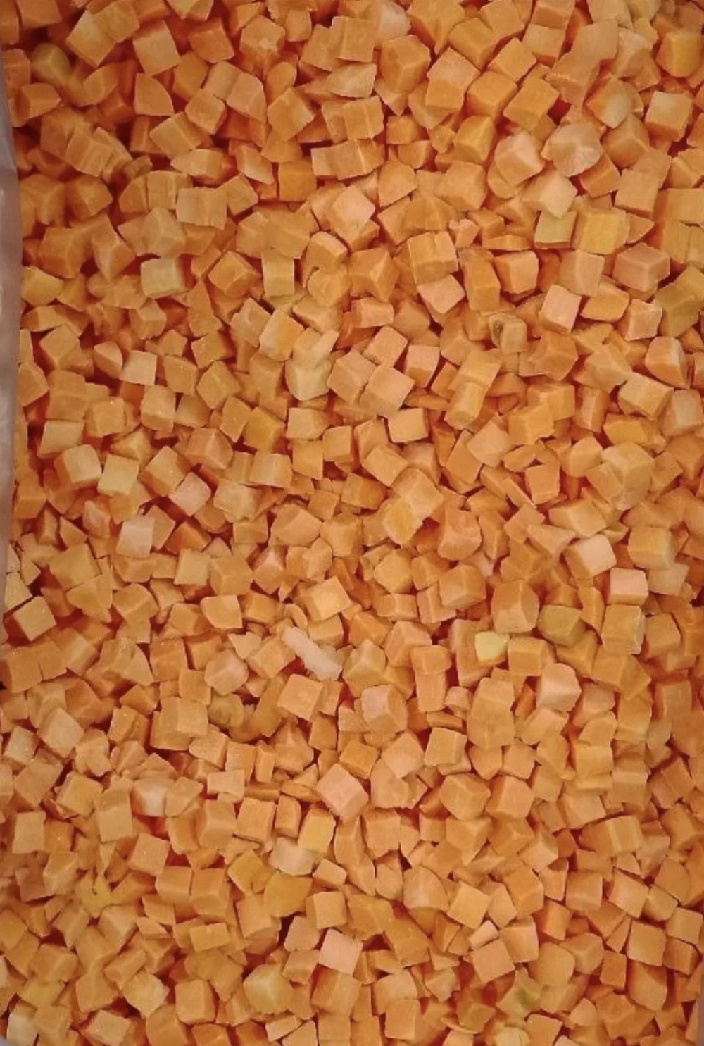 Морковь кубик, 1кг