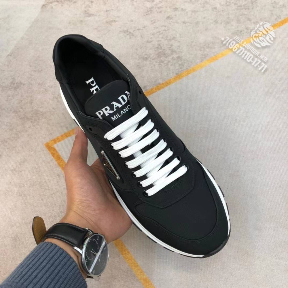 Кроссовки Prada