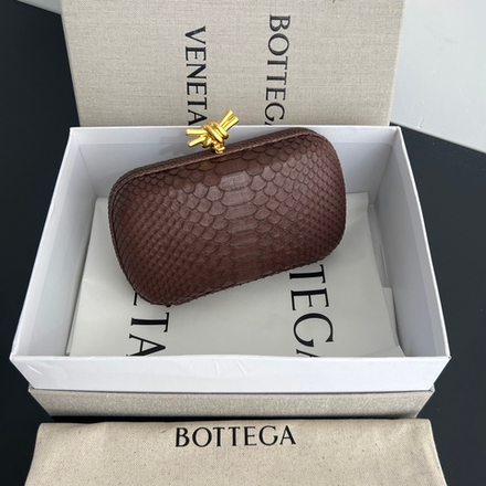 Bottega Veneta Knot