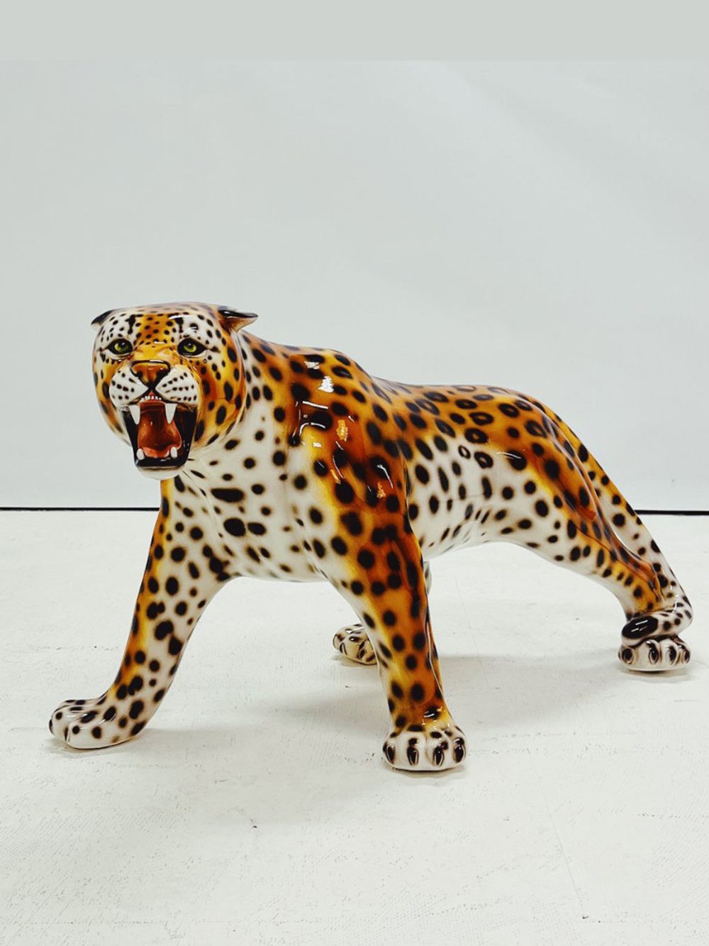 Boxer Скульптура интерьерная "Леопард"