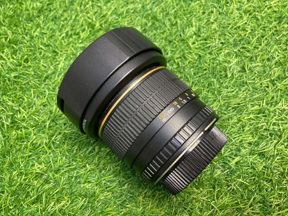 Samyang 8mm 3.5 AS IF MC Fish-eye CS Nikon F
