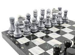 Шахматы из мрамора в кейсе