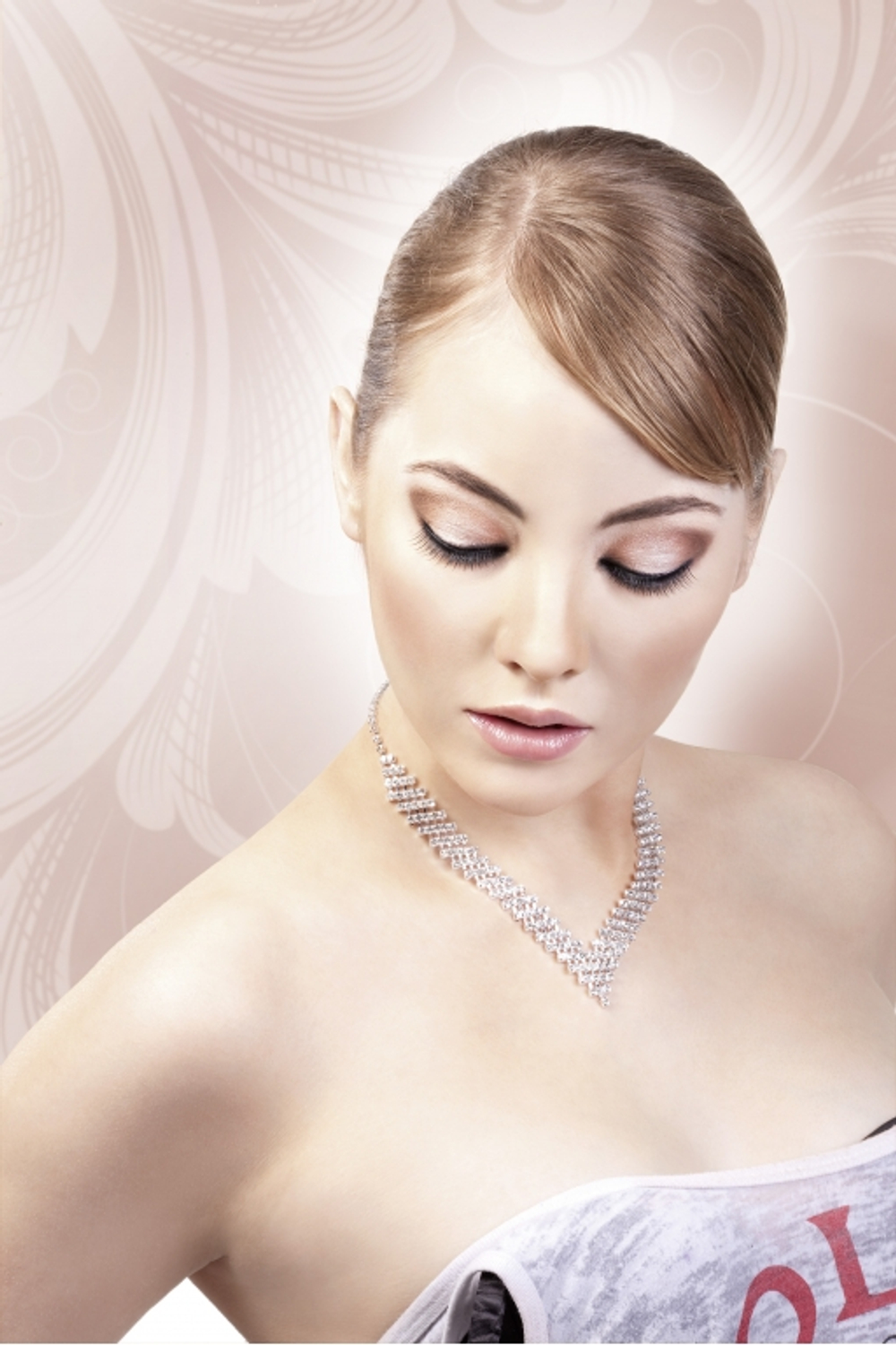 Черные ресницы разной длины (Цвет: черный)