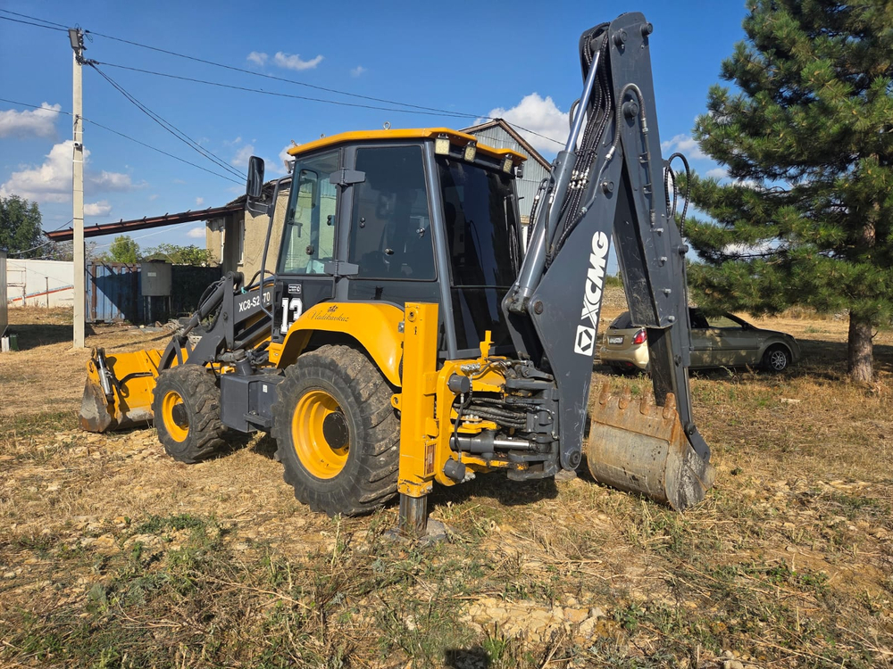 XCMG XC8* Экскаватор-погрузчик XC8-S2570  (Дизельный, 4,0 л, 100 л.с., АТ)