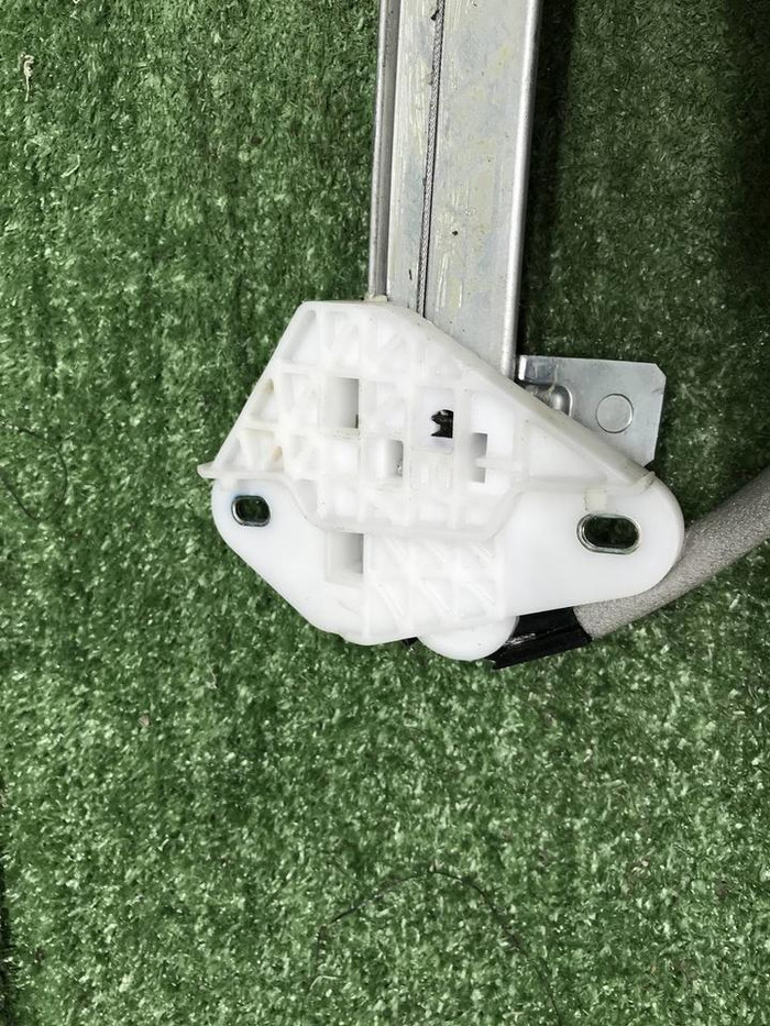 Стеклоподъемник задний левый Changan Uni-T (20-нв)