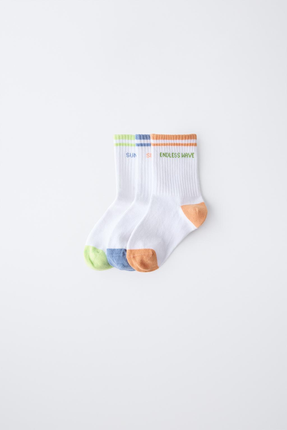 ZARA НАБОР ИЗ 3 ПАР НОСКОВ В ПОЛОСКУ С НАДПИСЬЮ, БЕЛЫЙ