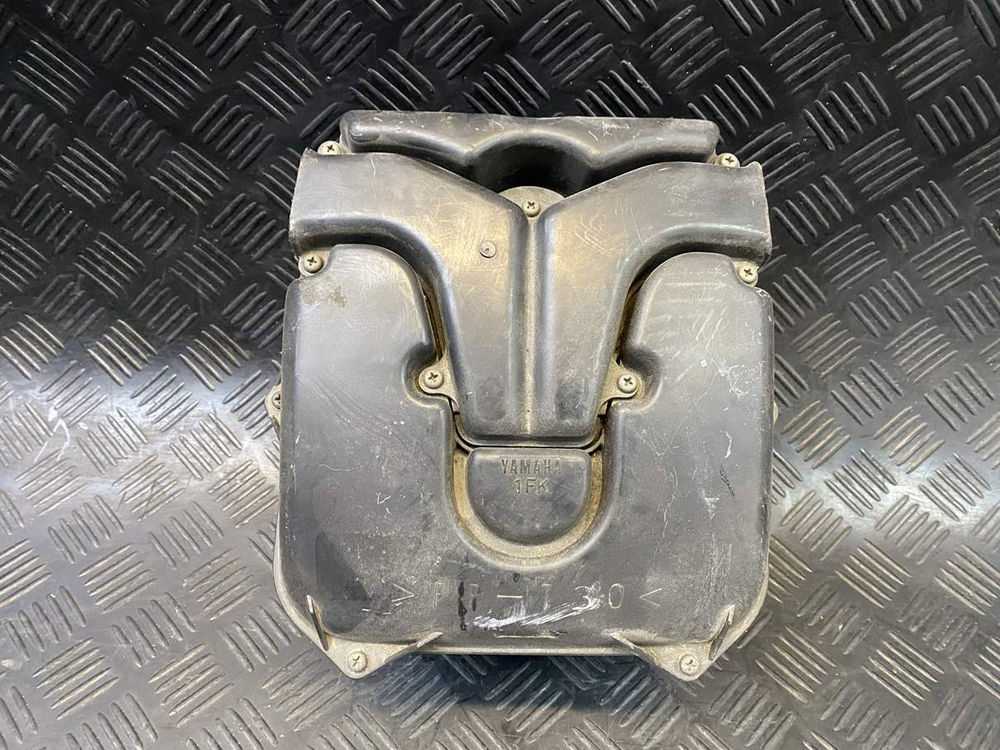 Корпус воздушного фильтра Yamaha V-Max 1200 054627