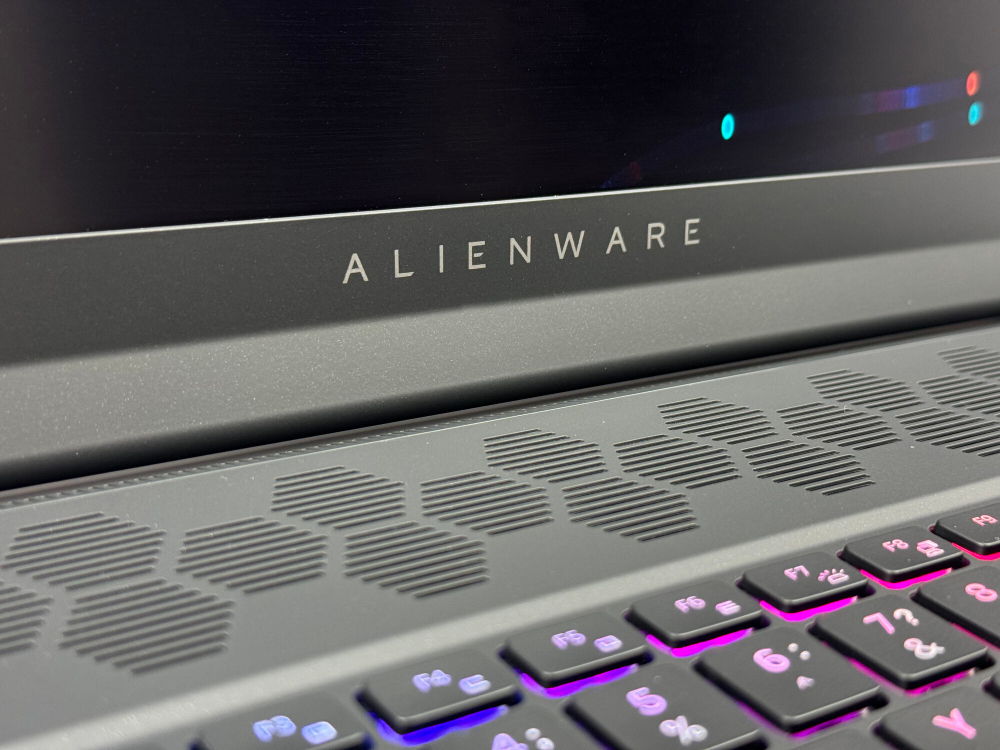 Игровой ноутбук Dell Alienware M16 R1 Ryzen 9 7845HX/16GB(RAM)/1TB(SSD)/RTX4080(12GB)/16.0/2560x1600/240Hz