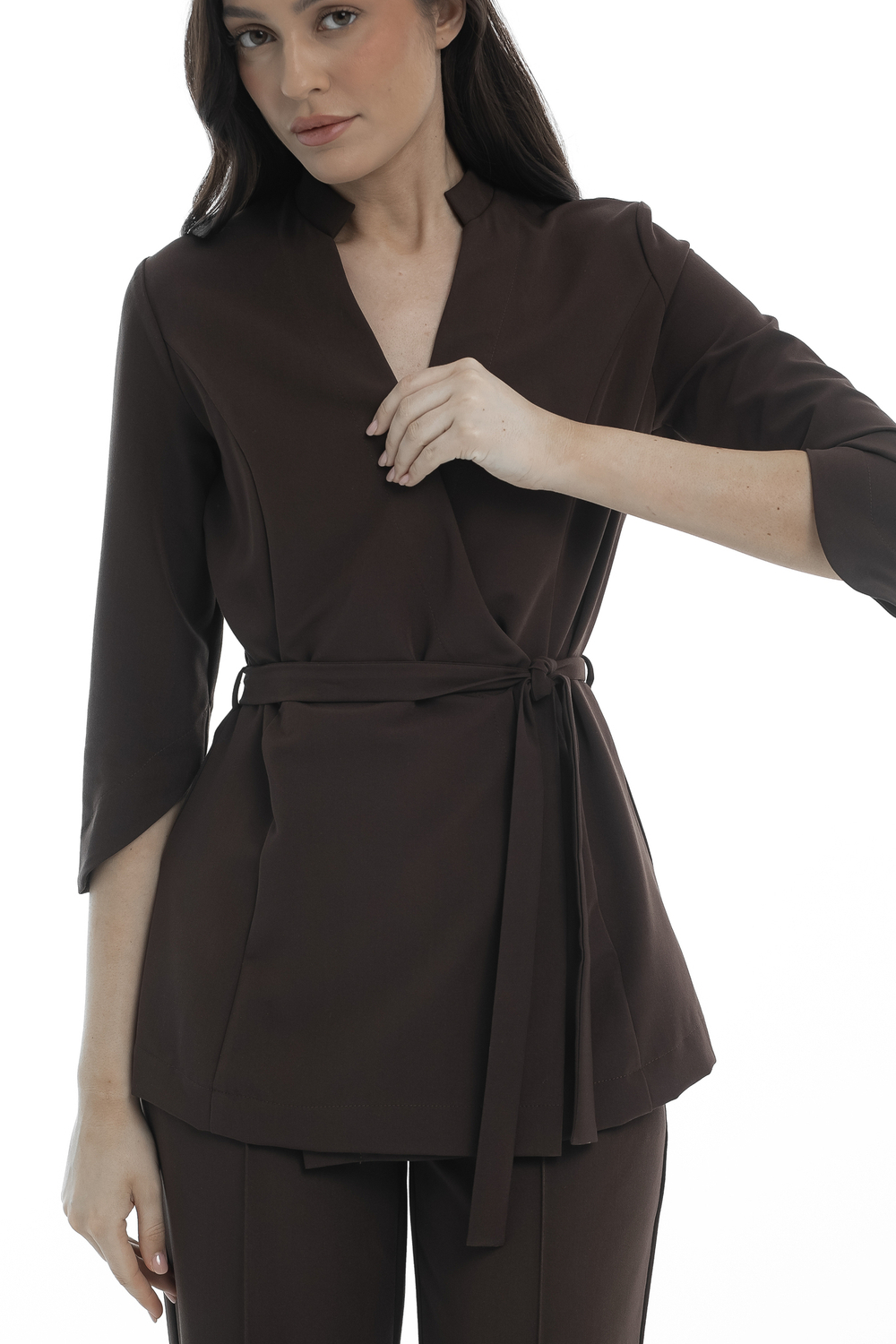 Костюм блуза на запах и брюки с разрезами