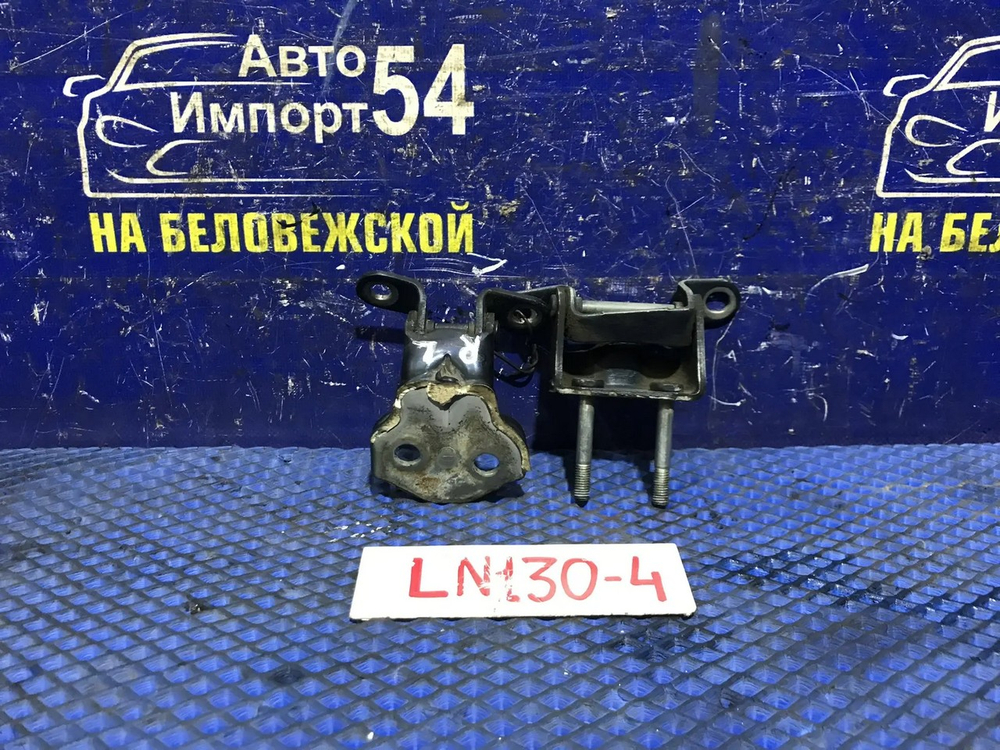 Петля двери задней левой TOYOTA HILUX SURF 1992