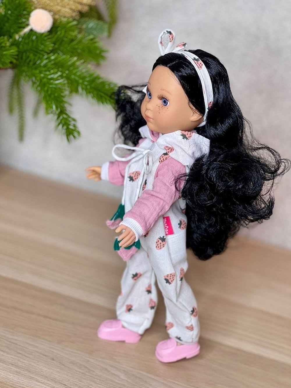 Кукла BERJUAN виниловая 35см Ева (834)