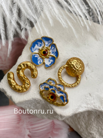 Пуговицы Скиапар. рельефные с пирсингом матовое золото