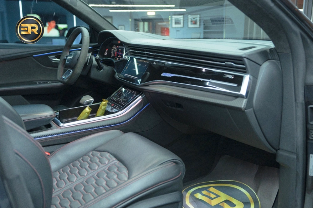 Audi RSQ8