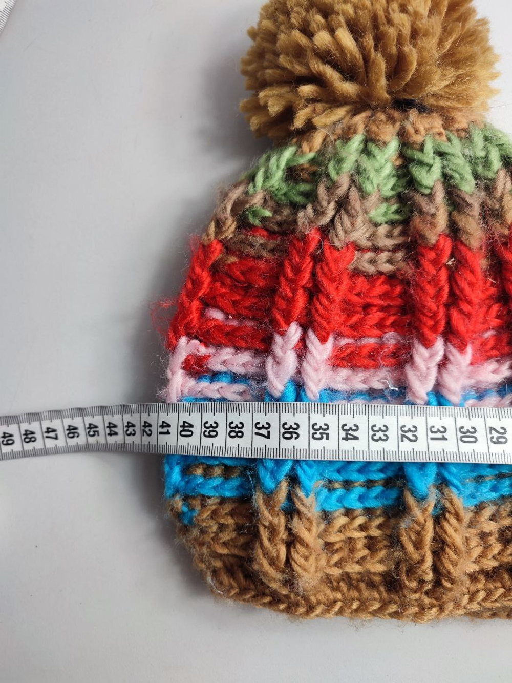 Шапка вязаная яркая