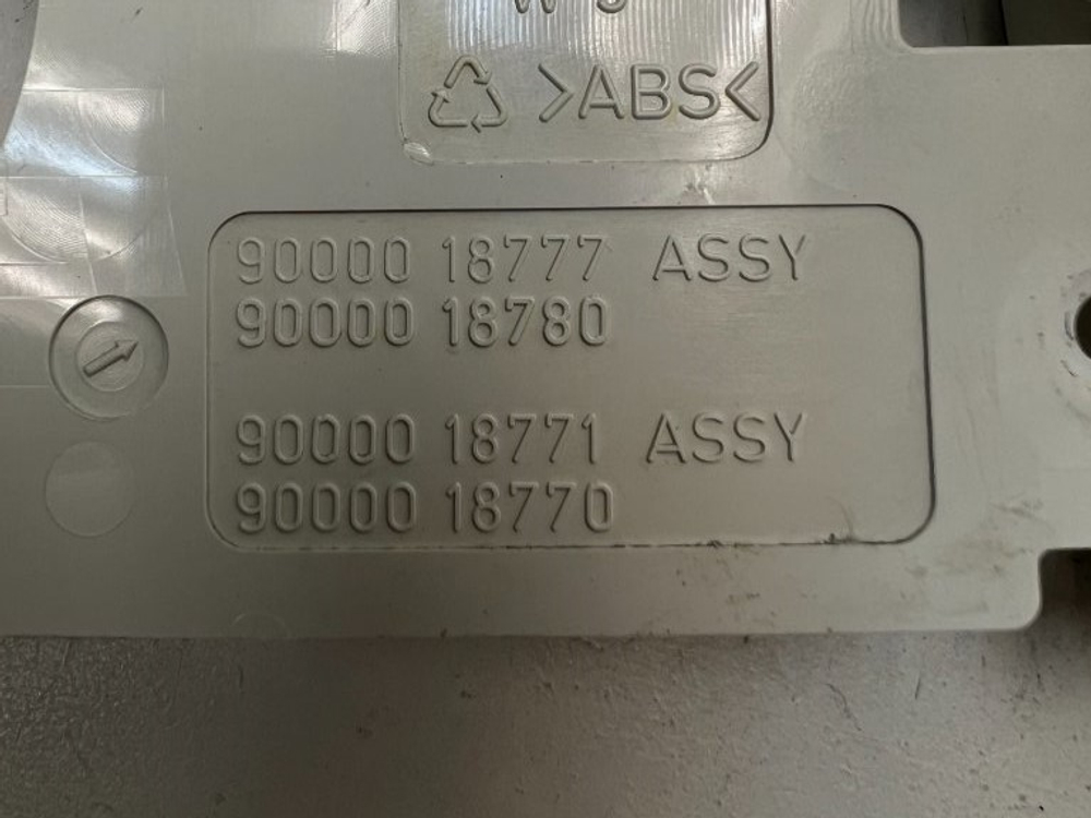 WFC2067OE кт81 Декоративная нижняя панель для стиральной машины Bosch 9000018777, 9000018780 б/у