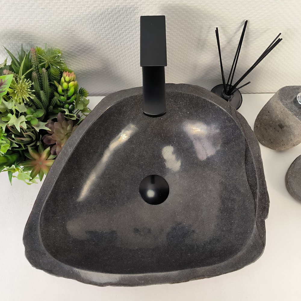 Раковина из речного камня RS-65144 42*38*15 0856