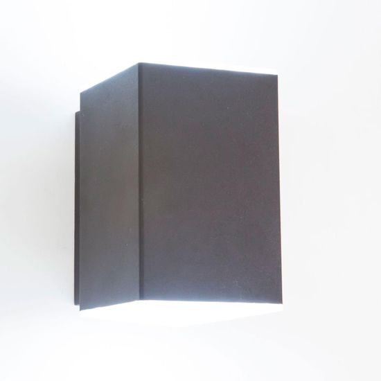 CLU0002 Светильник Уличный Настенный