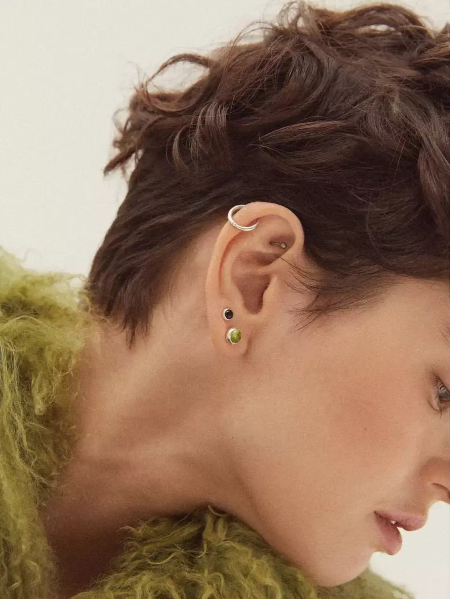 Моносерьга Alpha c перидотом