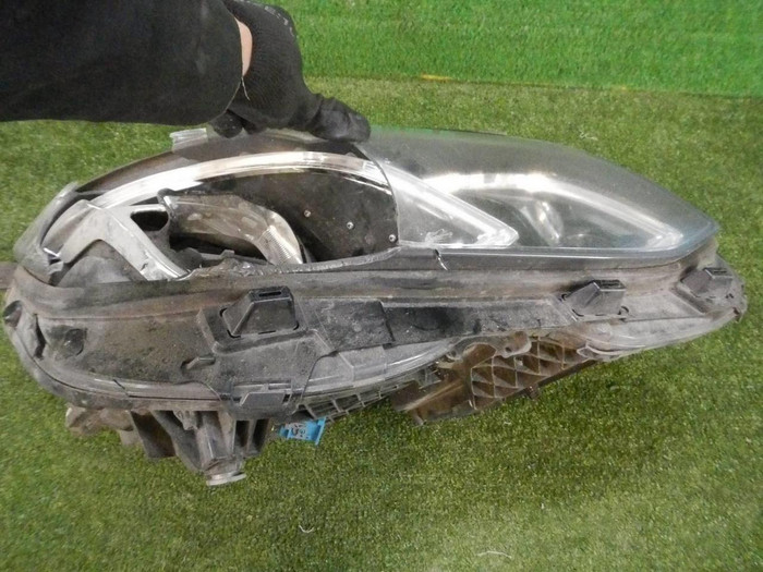 Фара правая Mercedes E W212 (2013-2016) LED